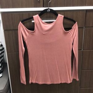 Long sleeve open shoulder pink shirt